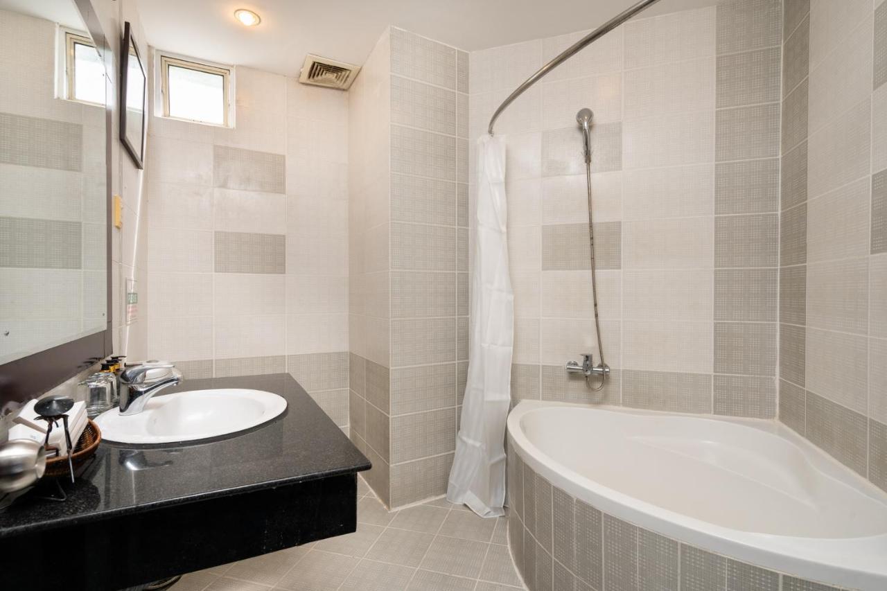 הו צ'י מין סיטי A&A Toronto Hotel מראה חיצוני תמונה