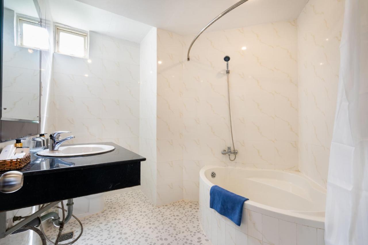 הו צ'י מין סיטי A&A Toronto Hotel מראה חיצוני תמונה